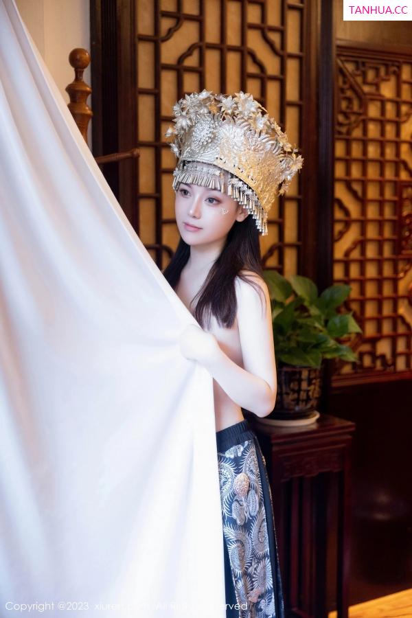 豆瓣酱  [XiuRen]高清写真图 2023.09.27 No.7448 豆瓣酱 苗族服饰第61张图片